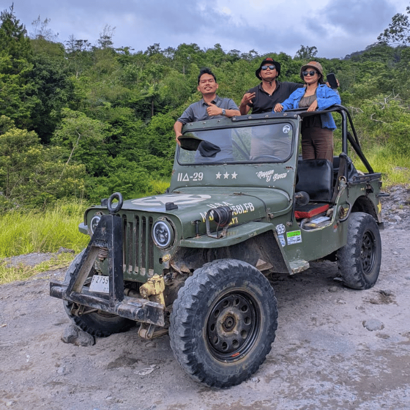 Jelajah Gunung Merapi dengan Jeep Hardtop: Petualangan Aman dan Nyaman