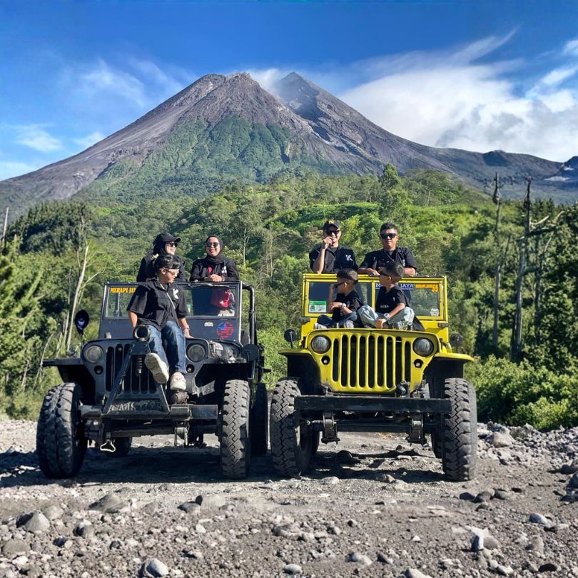 Sewa Jeep Willys Lava Tour Merapi